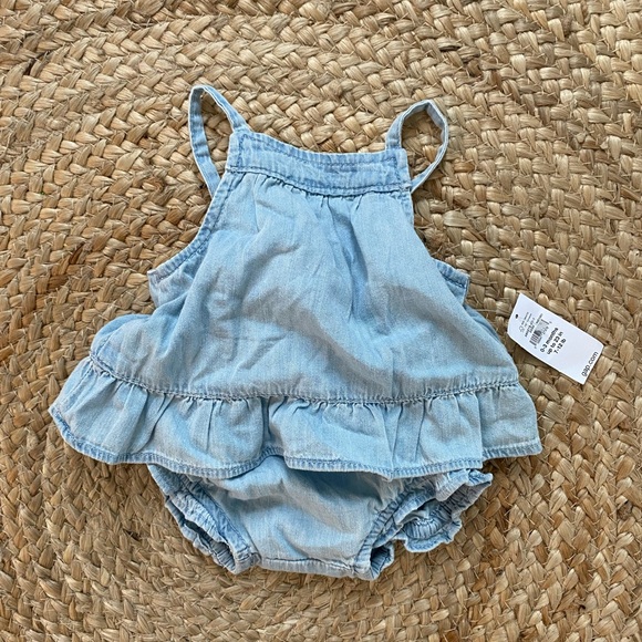 GAP Other - BNWT baby gap 2 piece denim set